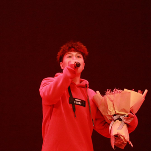 男男少年乖h调教跪趴
